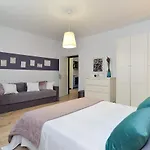 House Desanka 2102