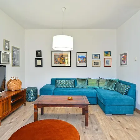 House Desanka 2102 * Pula