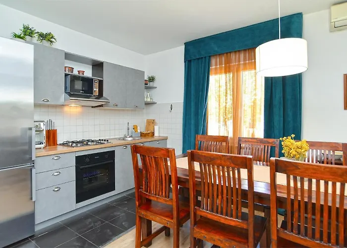 House Desanka 2102 *