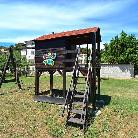 House Desanka 2102 度假居